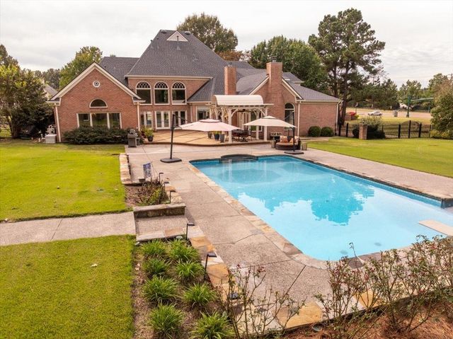 2400 HALLE PKY, Collierville, TN 38017