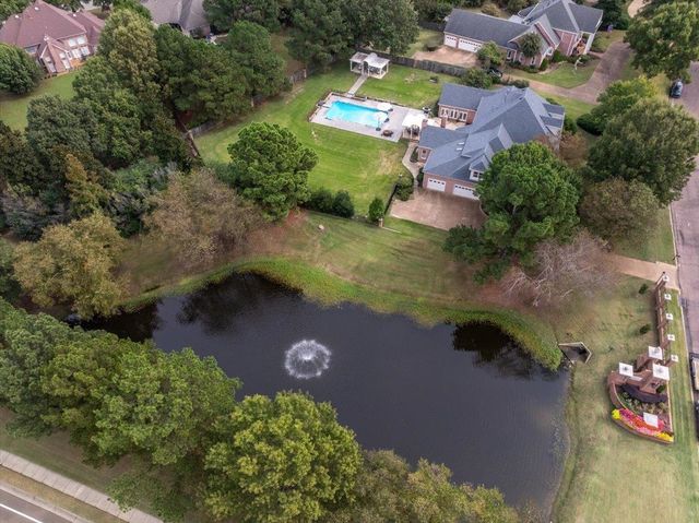 2400 HALLE PKY, Collierville, TN 38017