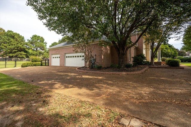 2400 HALLE PKY, Collierville, TN 38017