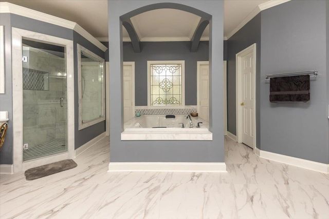 2400 HALLE PKY, Collierville, TN 38017