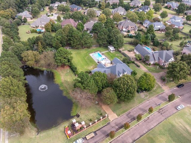 2400 HALLE PKY, Collierville, TN 38017