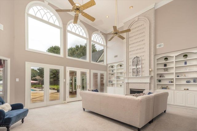 2400 HALLE PKY, Collierville, TN 38017