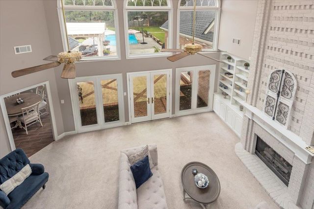 2400 HALLE PKY, Collierville, TN 38017