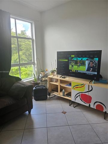 7420 W 20th Ave 451, Hialeah, FL 33016