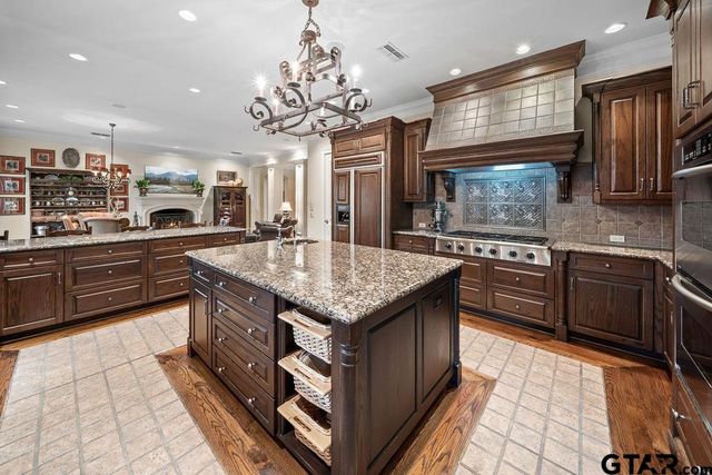 3048 Concord Pl, Tyler, TX 75701