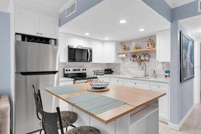 8800 BLIND PASS ROAD 4, St Pete Beach, FL 33706