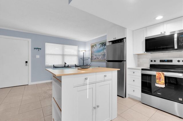 8800 BLIND PASS ROAD 4, St Pete Beach, FL 33706