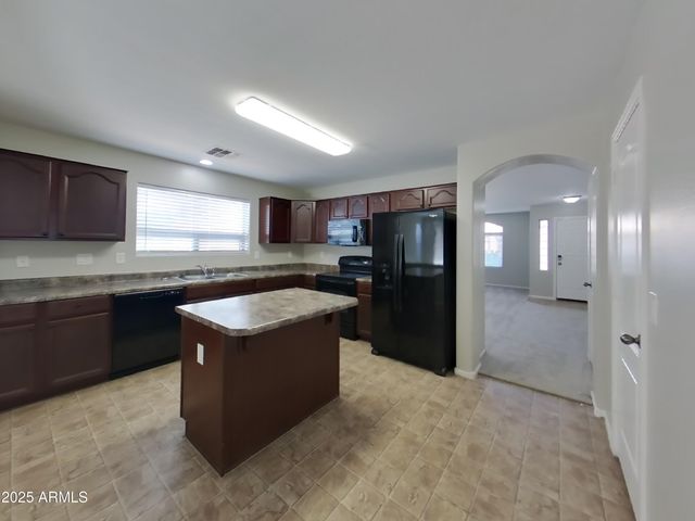 1275 E SHARI Street, San Tan Valley, AZ 85140