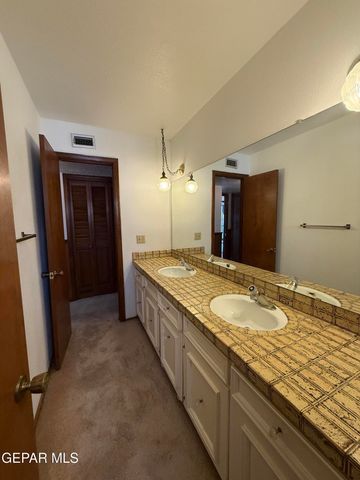 1709 BRUCE DEVLIN Drive, El Paso, TX 79935