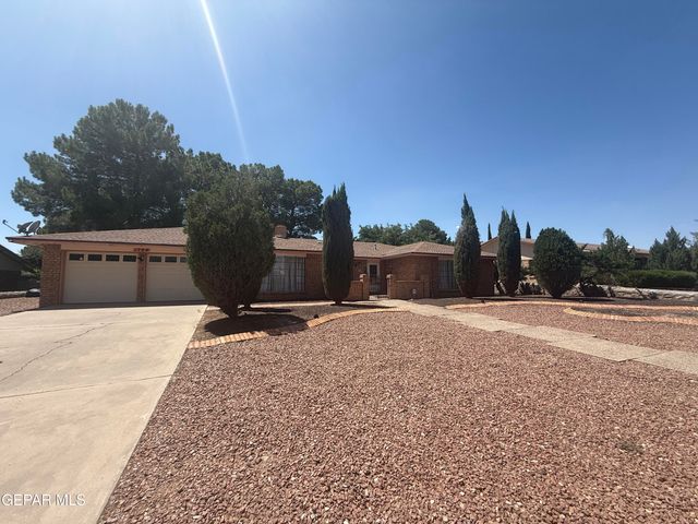 1709 BRUCE DEVLIN Drive, El Paso, TX 79935