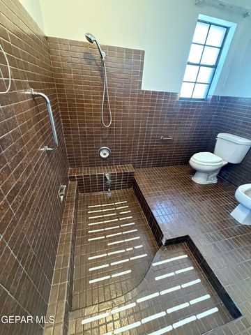 1709 BRUCE DEVLIN Drive, El Paso, TX 79935