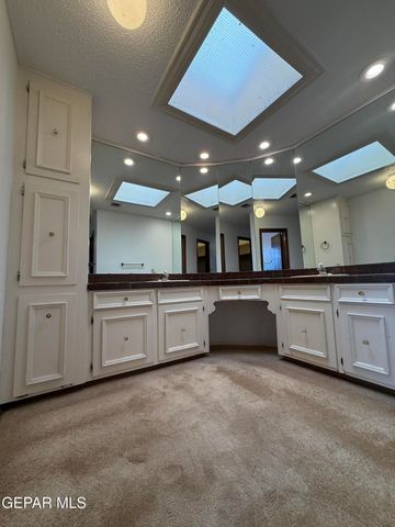 1709 BRUCE DEVLIN Drive, El Paso, TX 79935