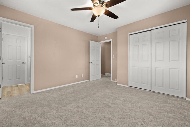 3317 Kennsington Square ROAD, Sturtevant, WI 53177