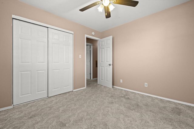3317 Kennsington Square ROAD, Sturtevant, WI 53177