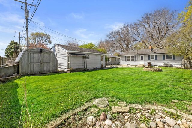 3317 Kennsington Square ROAD, Sturtevant, WI 53177