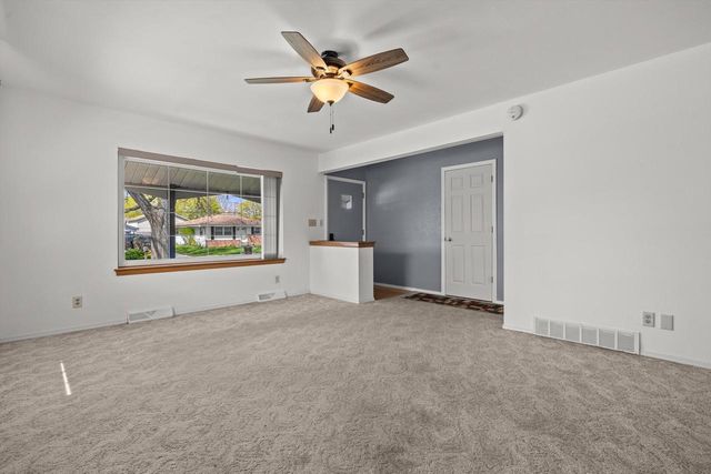 3317 Kennsington Square ROAD, Sturtevant, WI 53177