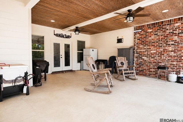 22268 La Hwy 42, Livingston, LA 70754