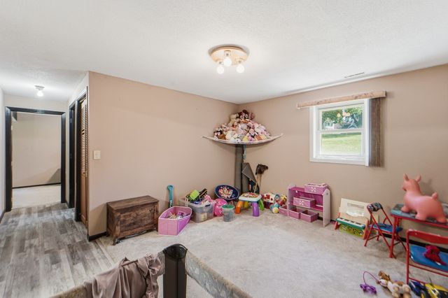 5710 SW 4th Street, Des Moines, IA 50315