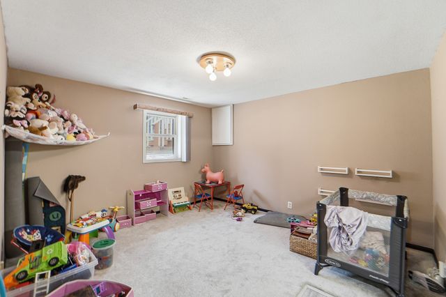 5710 SW 4th Street, Des Moines, IA 50315
