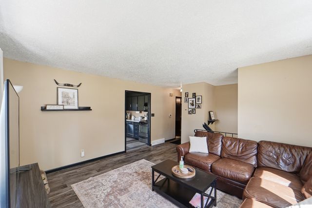 5710 SW 4th Street, Des Moines, IA 50315