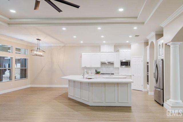 14332 Table Rock Avenue, Bakersfield, CA 93314