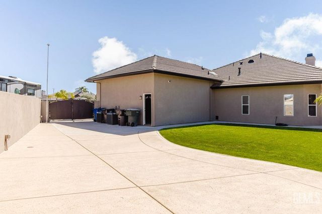 14332 Table Rock Avenue, Bakersfield, CA 93314