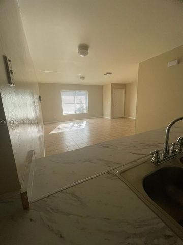 1104 SE 24th Ave 1104, Cape Coral, FL 33990