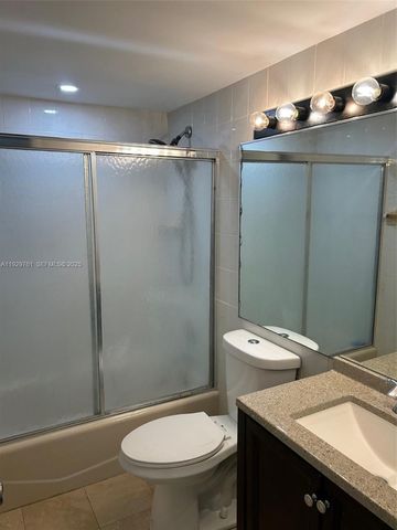 2201 Brickell Ave 69, Miami, FL 33129