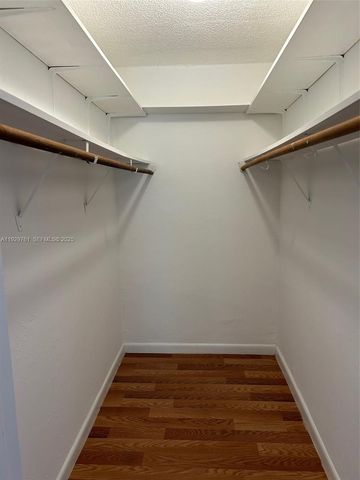 2201 Brickell Ave 69, Miami, FL 33129