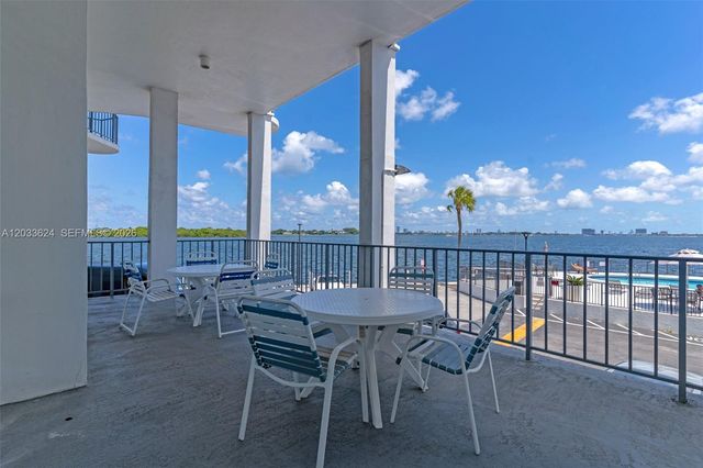 11930 N Bayshore Dr 704, North Miami, FL 33181