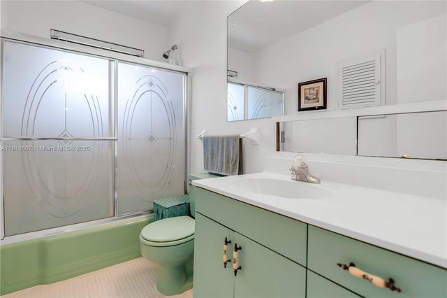 16001 SW 98th Ave, Miami, FL 33157