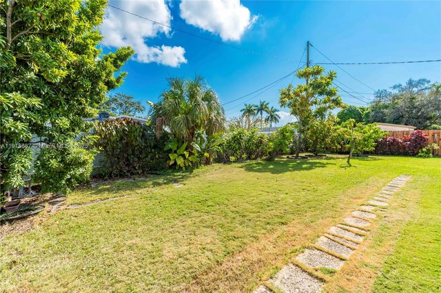 16001 SW 98th Ave, Miami, FL 33157