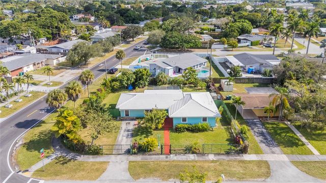 16001 SW 98th Ave, Miami, FL 33157