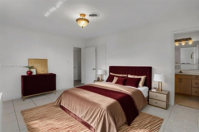 16001 SW 98th Ave, Miami, FL 33157