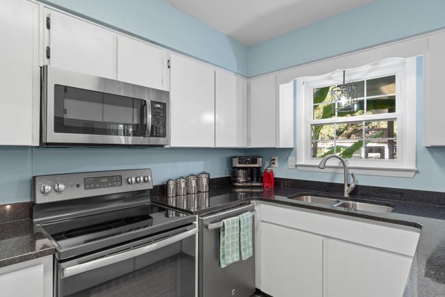 357 Lisette Court, Fort Walton Beach, FL 32547