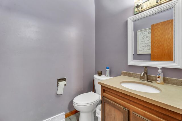 65505 Michigan 43, Bangor, MI 49013