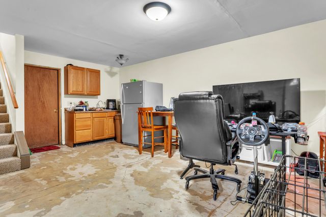 65505 Michigan 43, Bangor, MI 49013