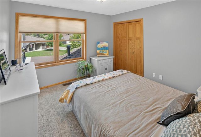 1214 Prairie Pine Court, Monticello, MN 55362