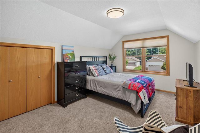 1214 Prairie Pine Court, Monticello, MN 55362