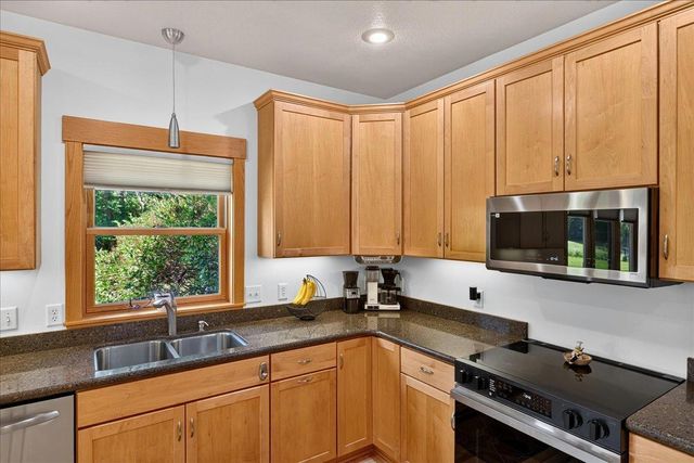 1214 Prairie Pine Court, Monticello, MN 55362