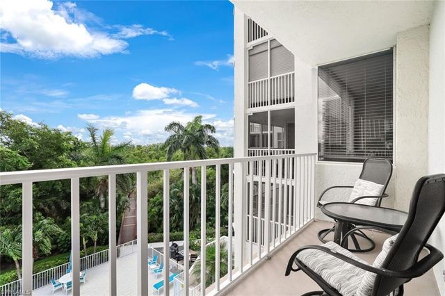 5550 Heron Point DR 304, Naples, FL 34108