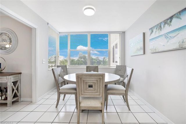 5550 Heron Point DR 304, Naples, FL 34108