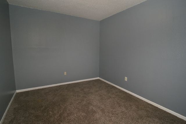 1201 E East Court, Ozark, MO 65721