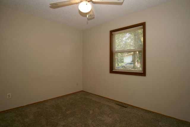 1201 E East Court, Ozark, MO 65721