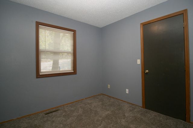 1201 E East Court, Ozark, MO 65721
