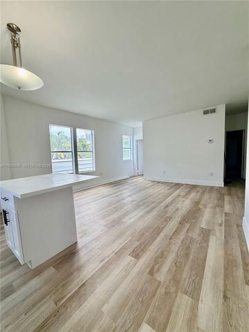 737 Jefferson Ave 204, Miami Beach, FL 33139