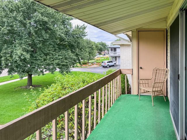 15801 ORLAN BROOK Drive 54, Orland Park, IL 60462