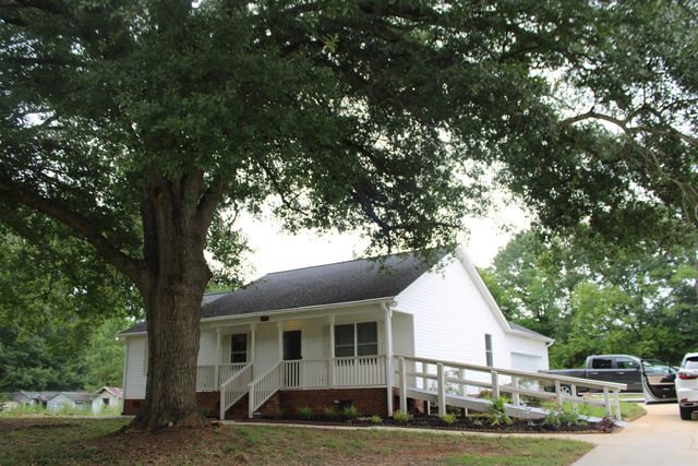 1059 Otts Shoals, Roebuck, SC 29376