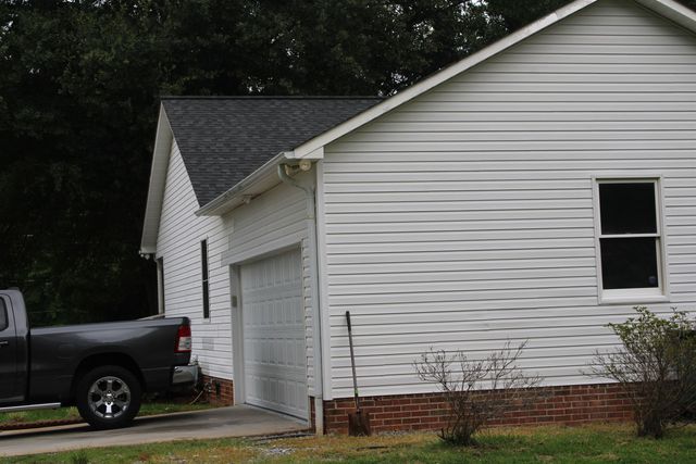1059 Otts Shoals, Roebuck, SC 29376