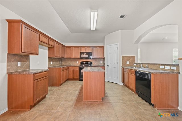201 Wisteria Way, San Marcos, TX 78666